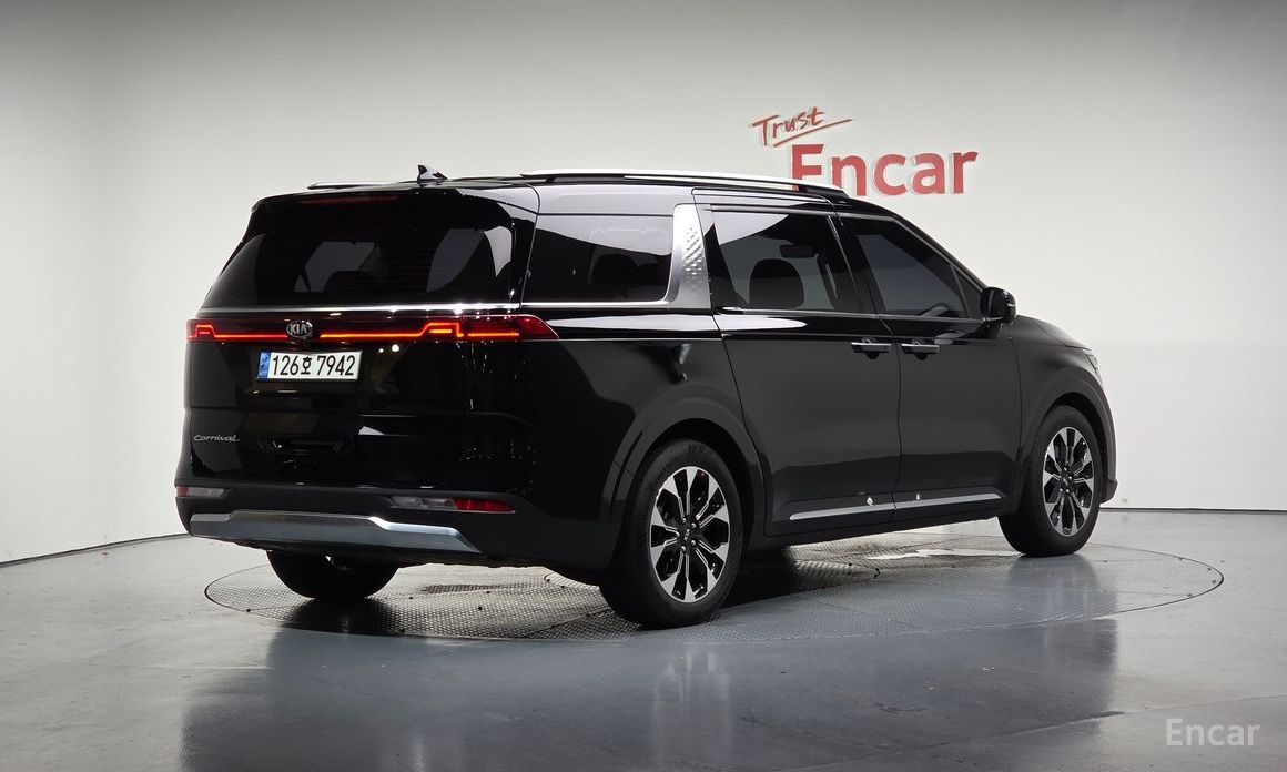  Kia Canival