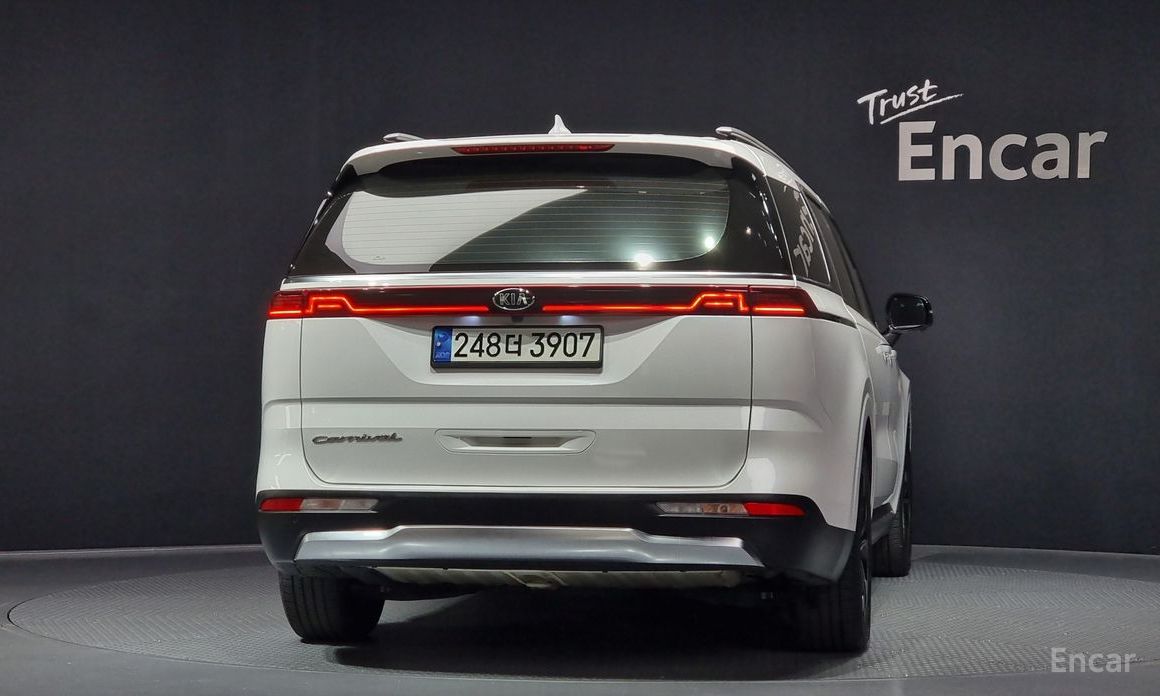  Kia Canival