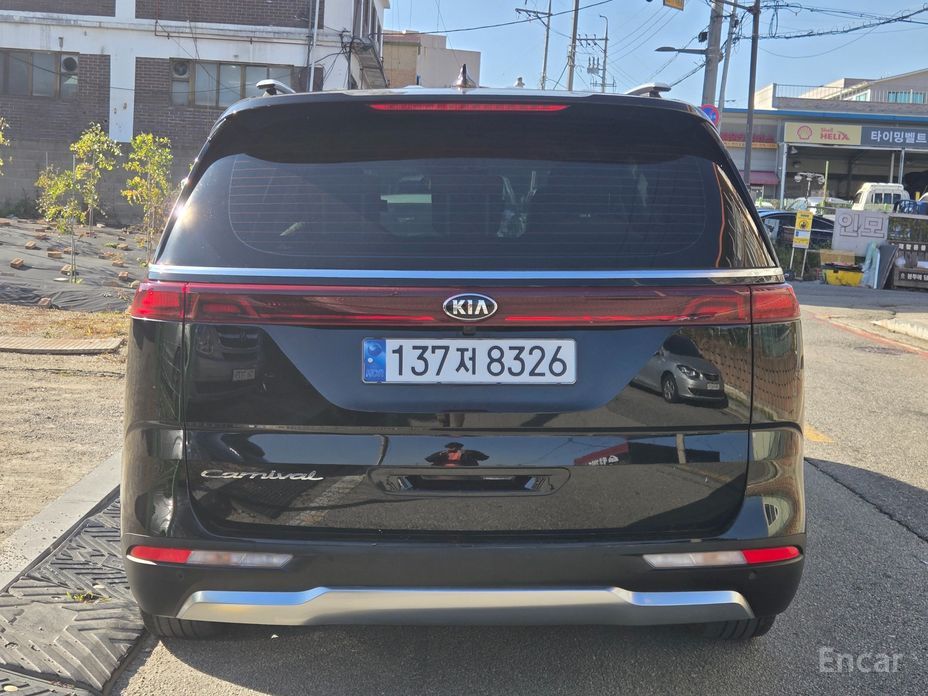  Kia Canival