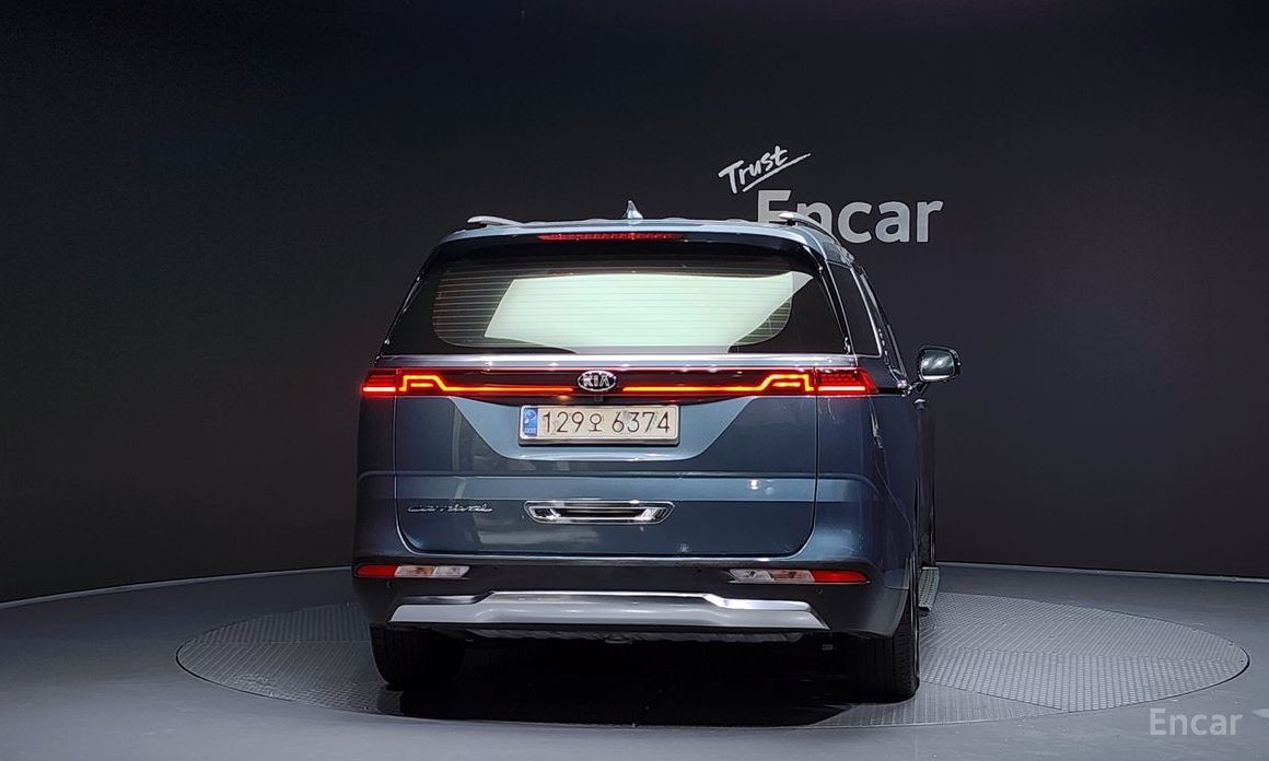  Kia Canival