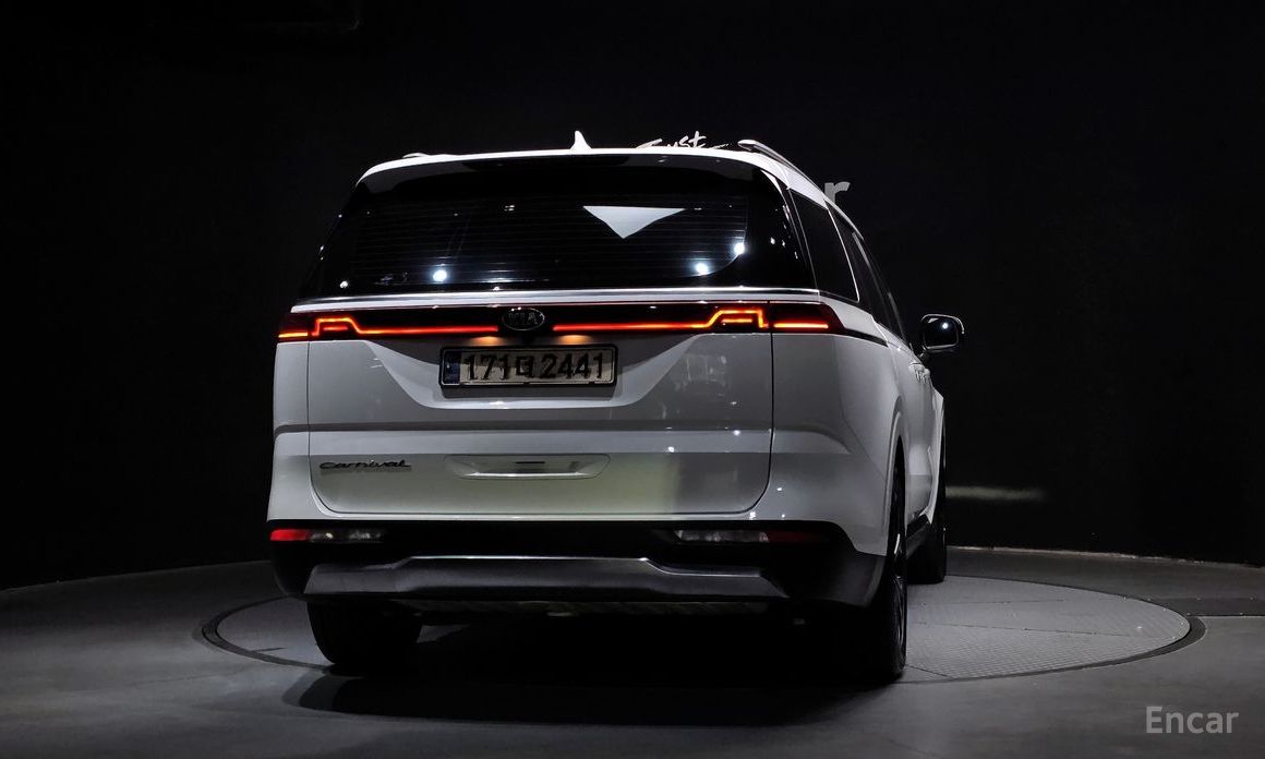  Kia Canival