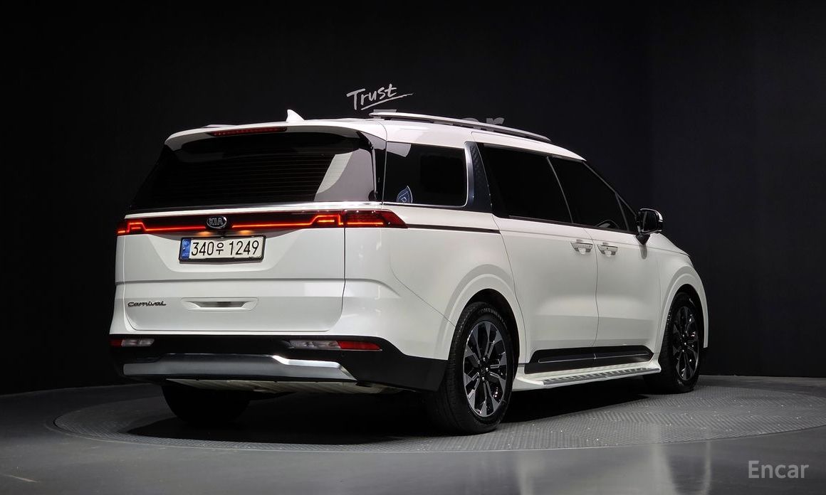  Kia Canival