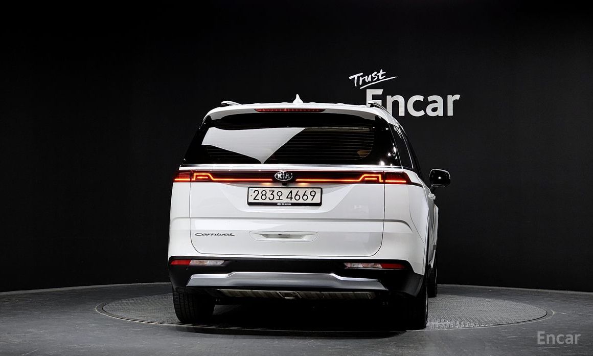  Kia Canival