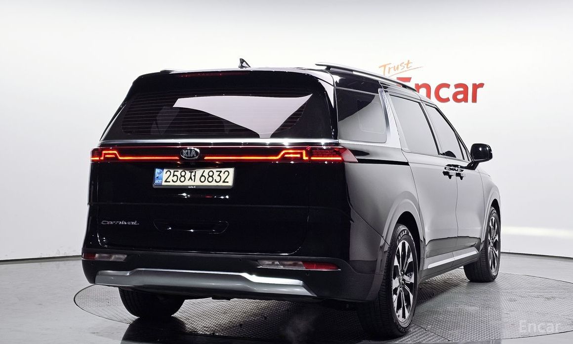  Kia Canival