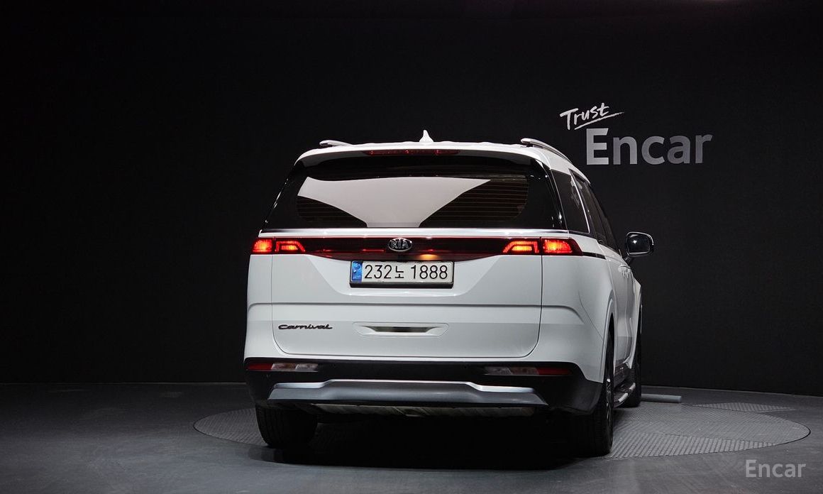  Kia Canival