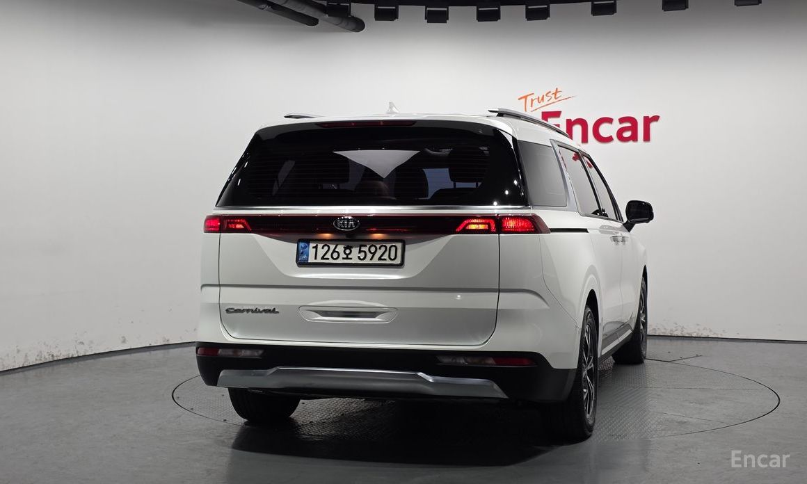  Kia Canival