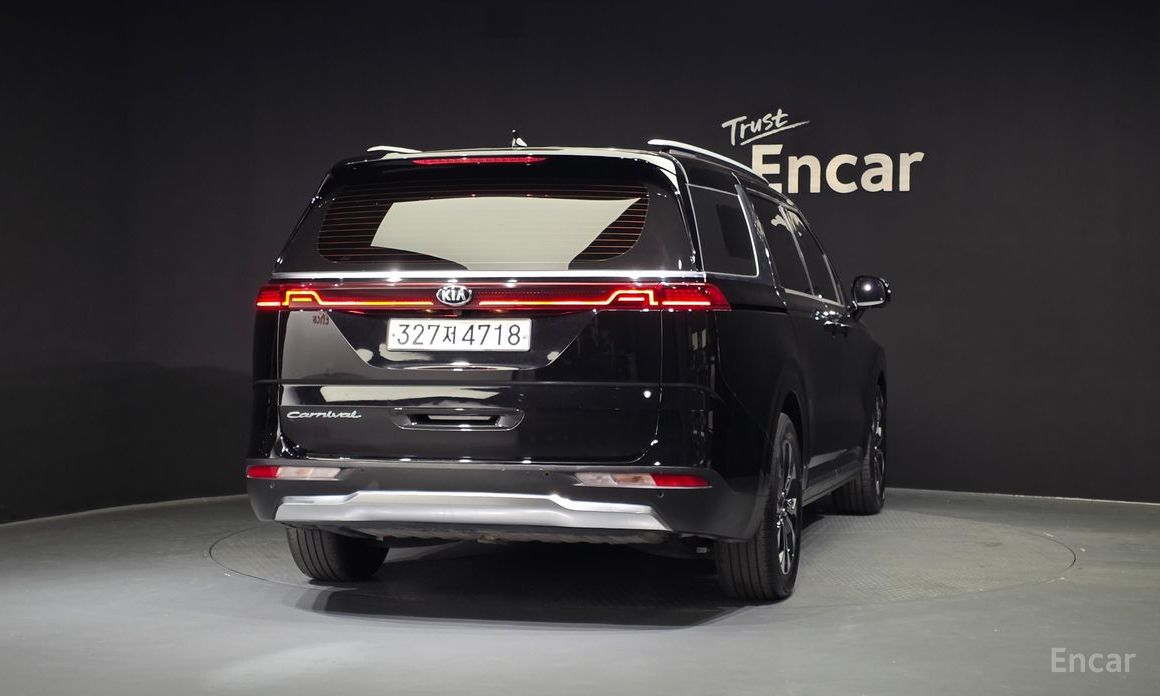  Kia Canival