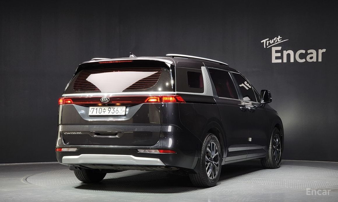  Kia Canival
