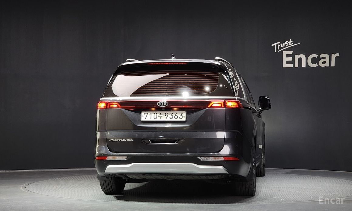  Kia Canival