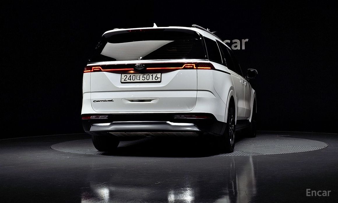  Kia Canival