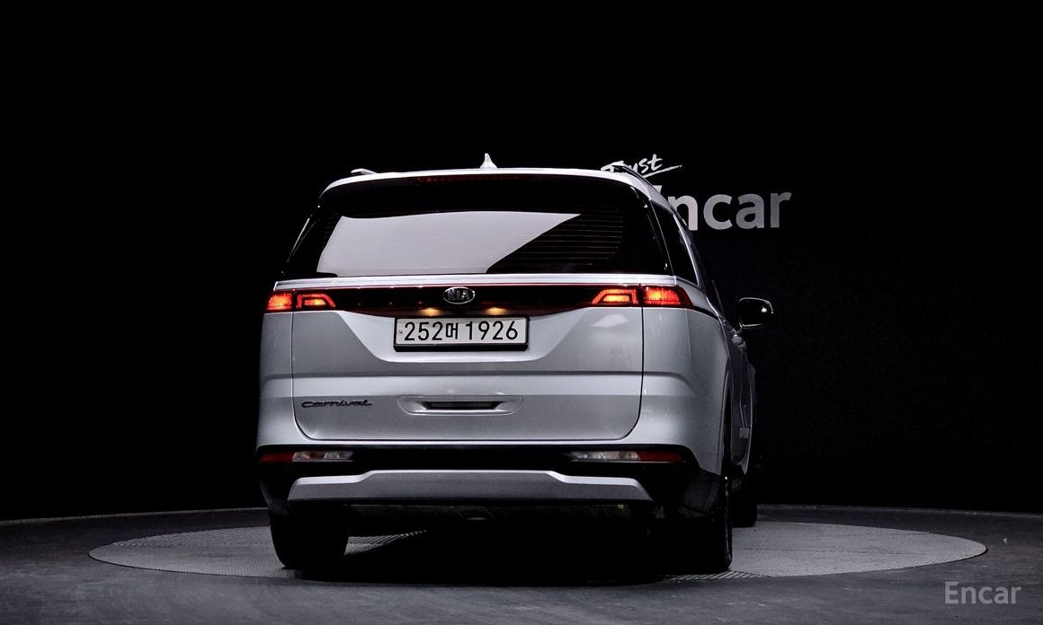  Kia Canival