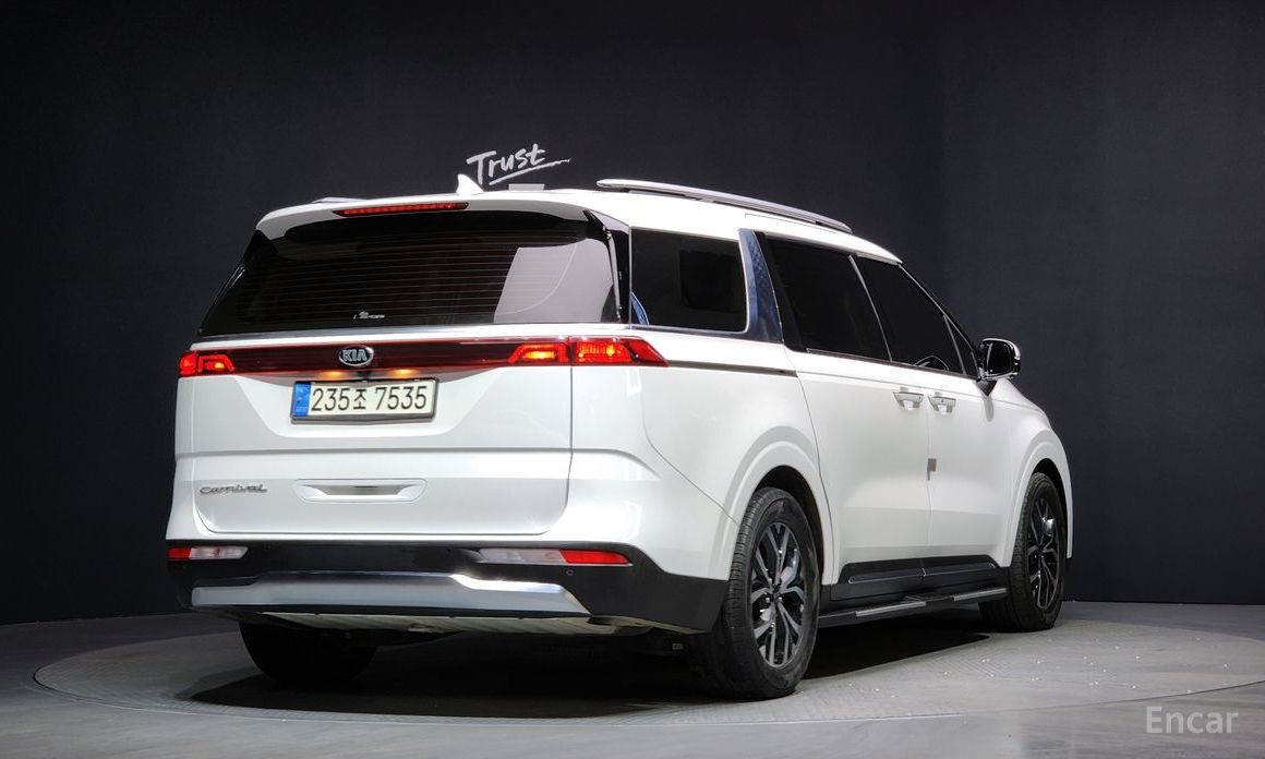  Kia Canival