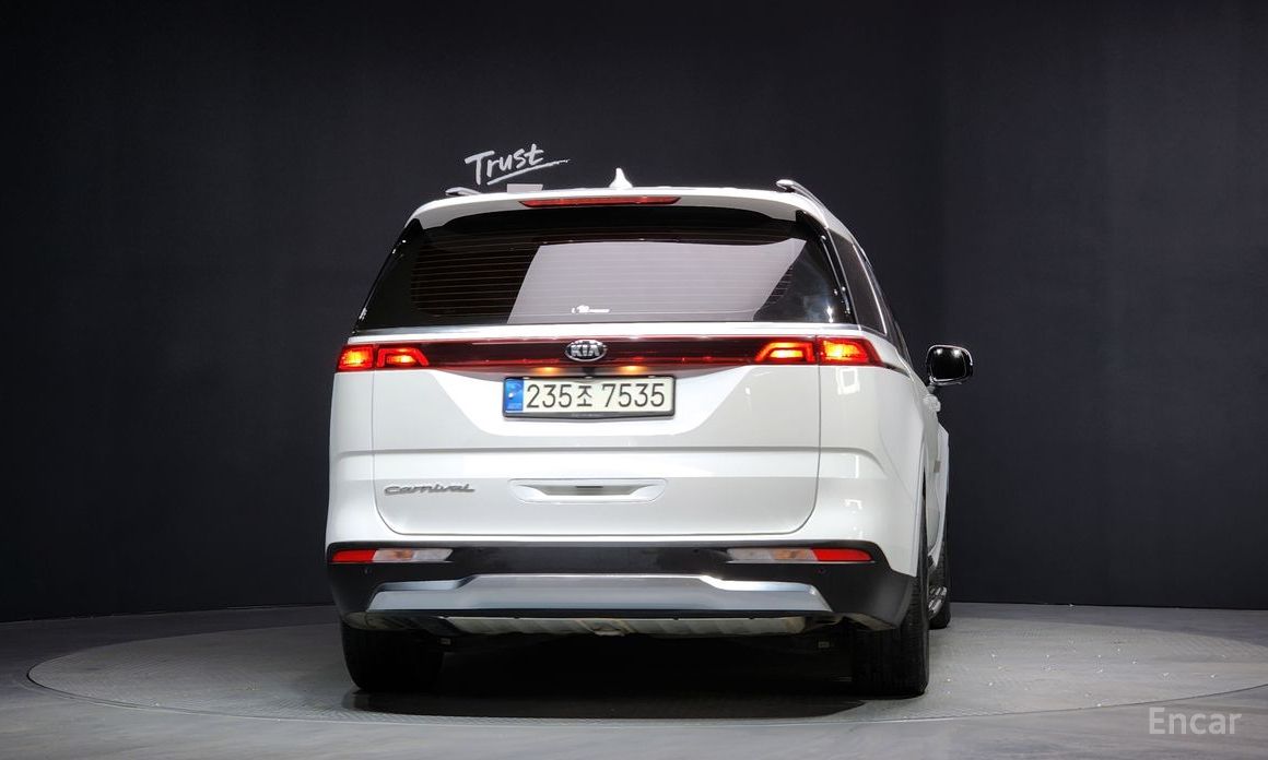  Kia Canival