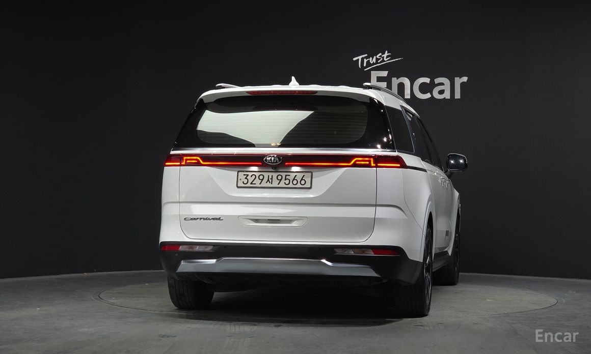  Kia Canival