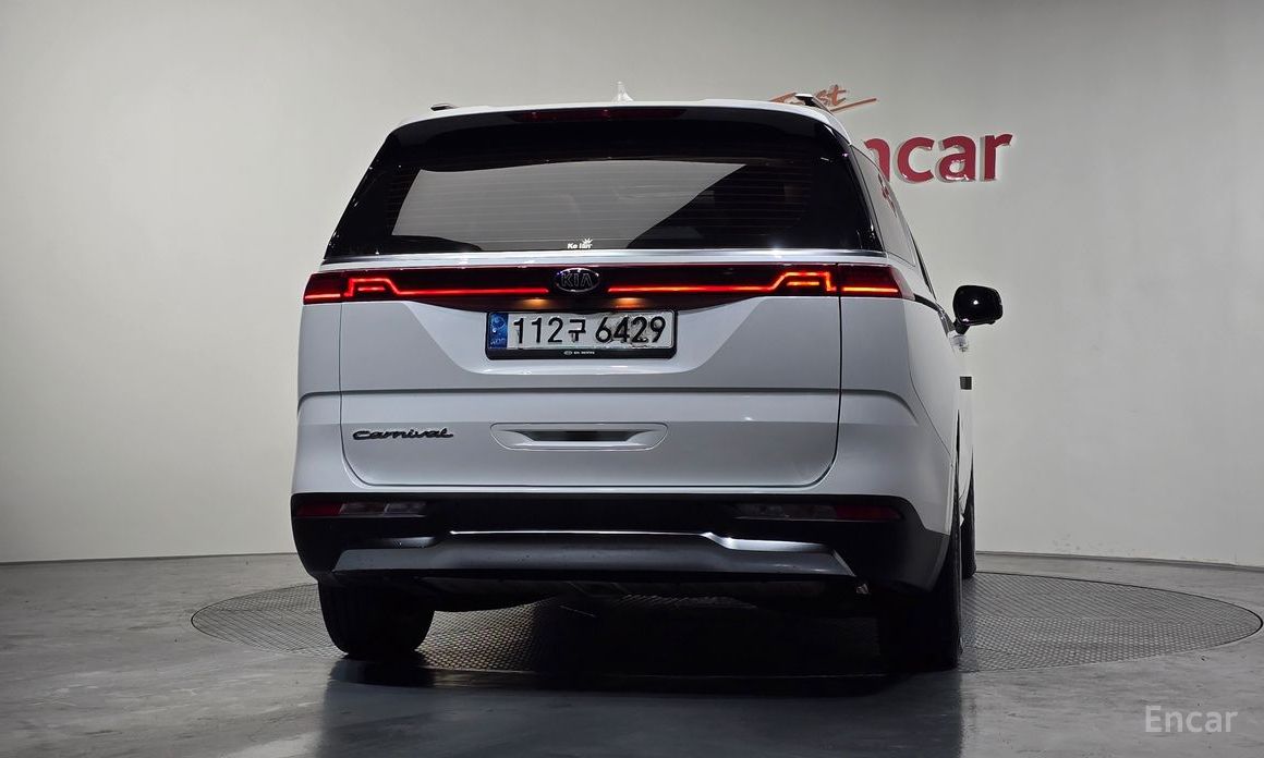  Kia Canival