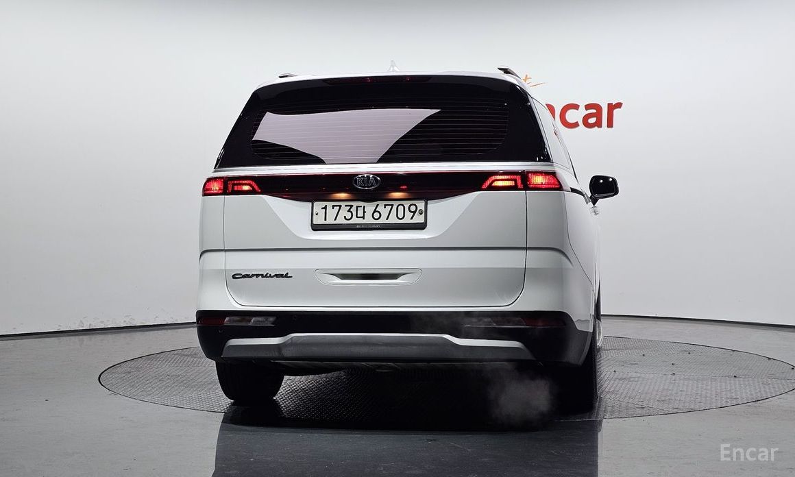 Kia Canival