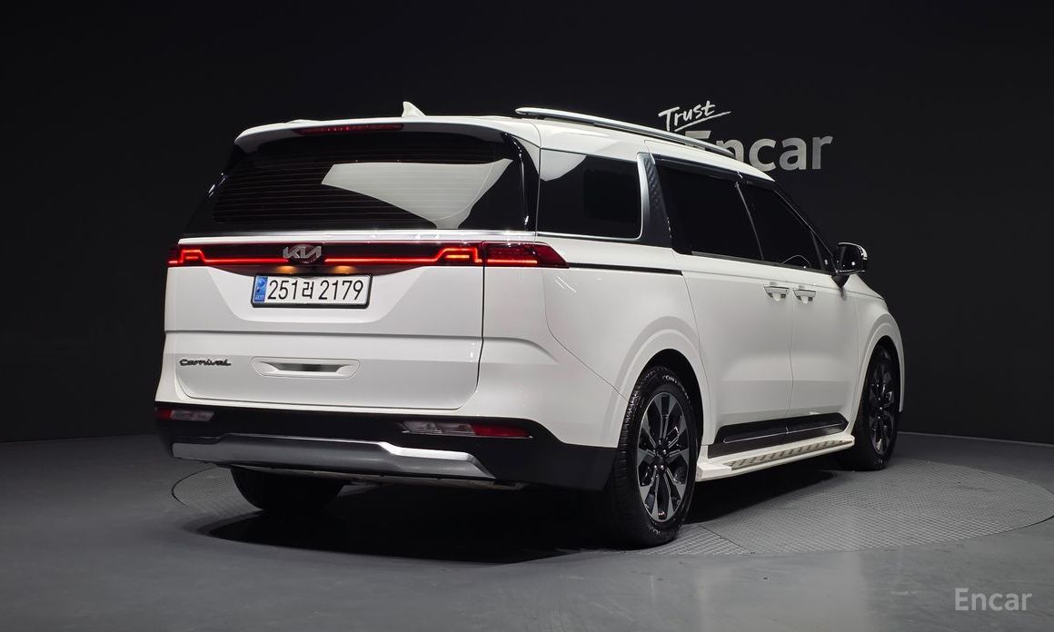  Kia Canival