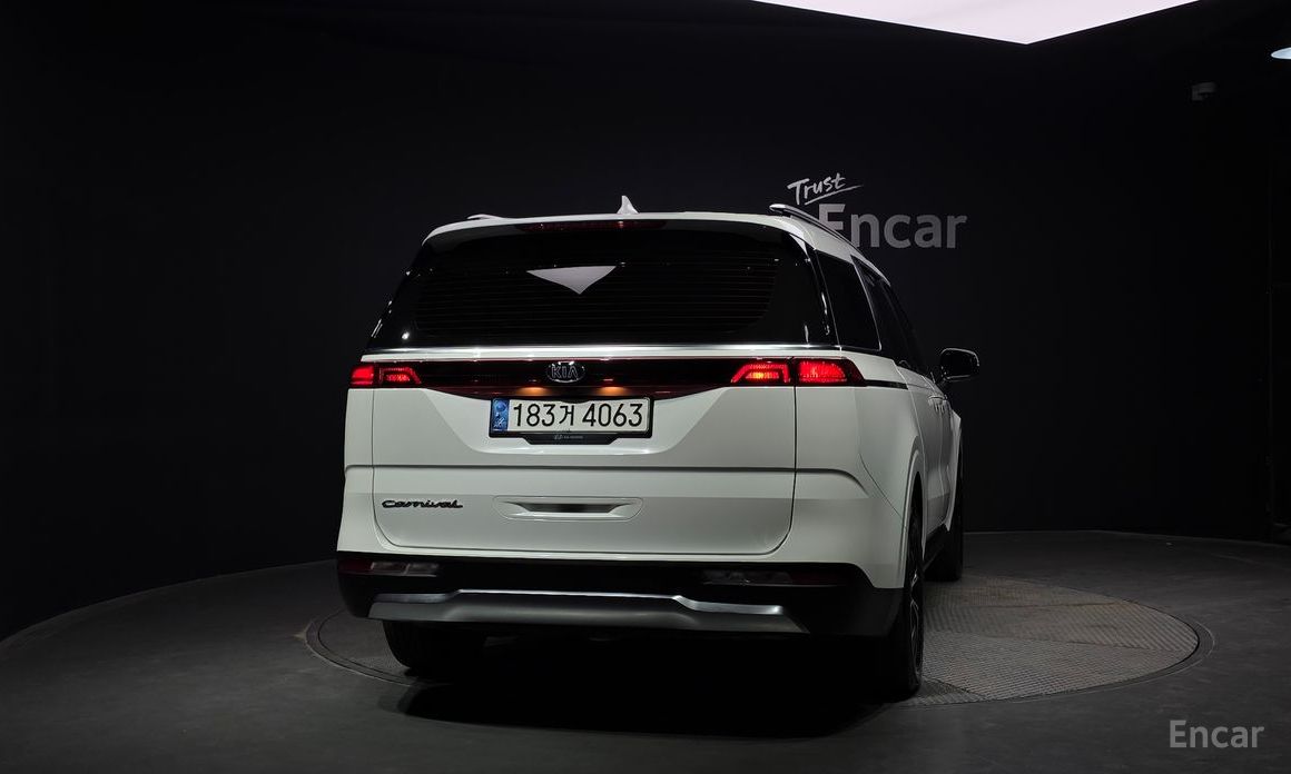  Kia Canival