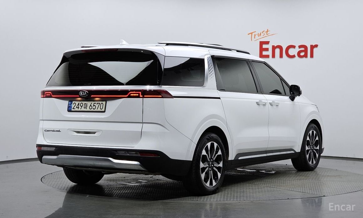  Kia Canival