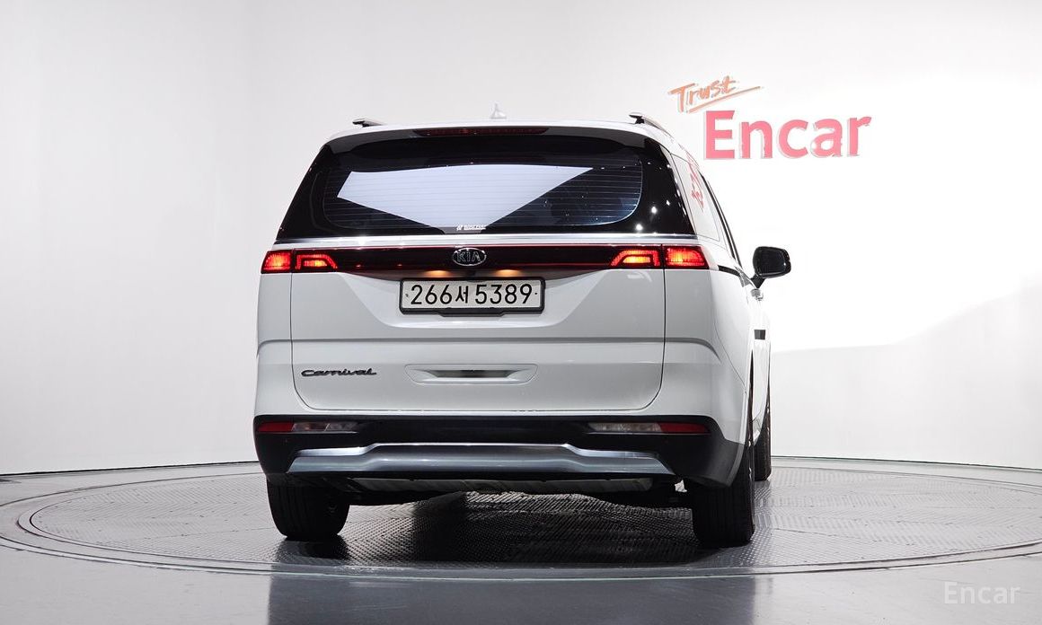  Kia Canival
