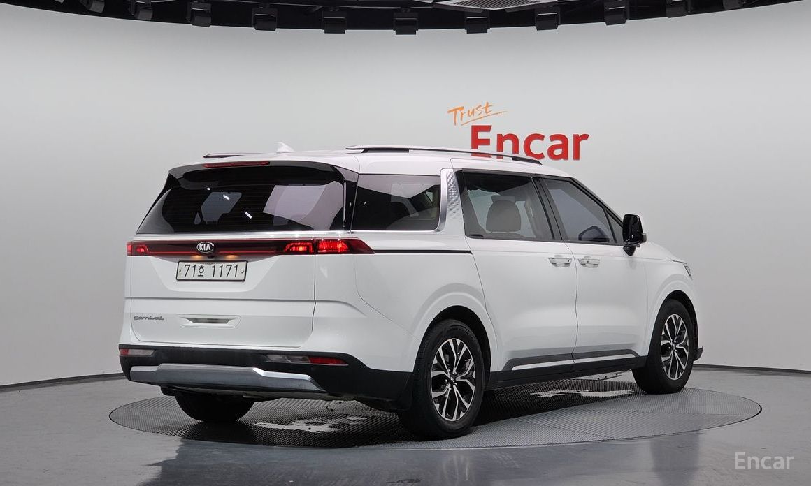  Kia Canival