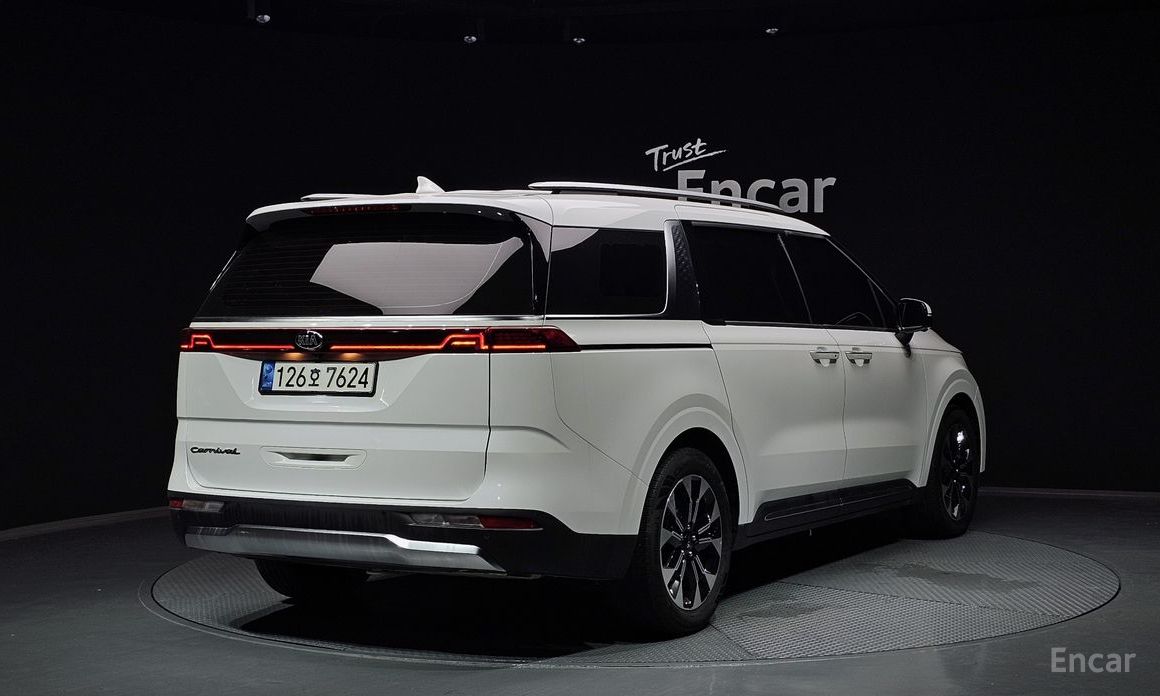  Kia Canival