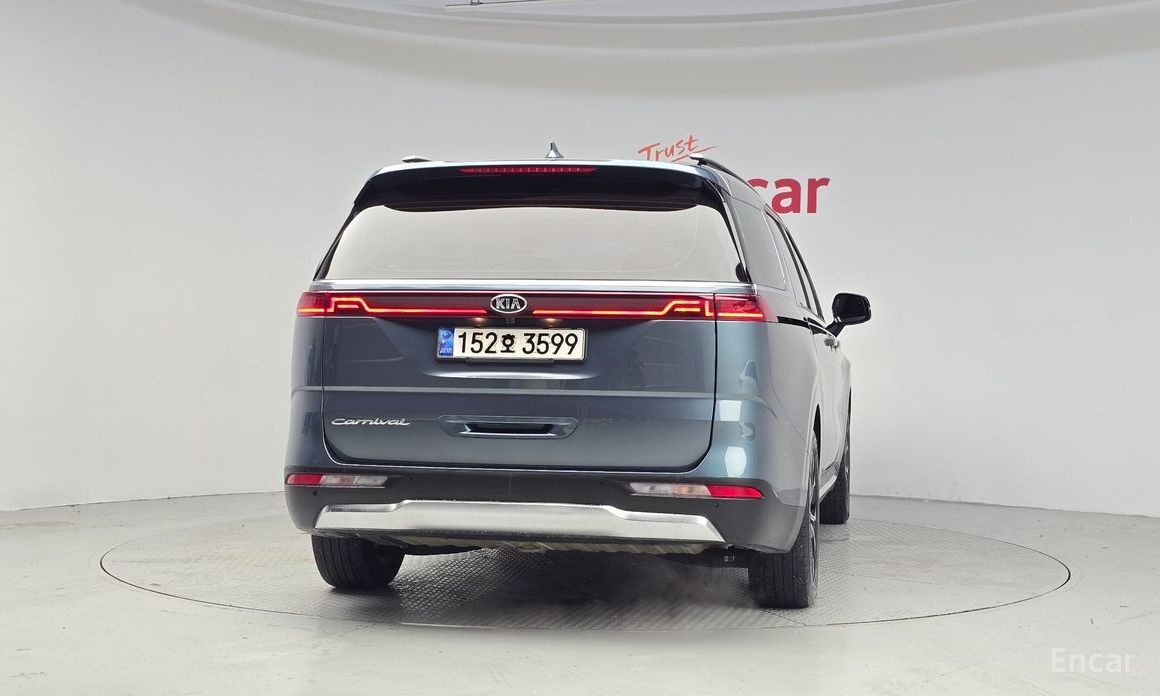  Kia Canival