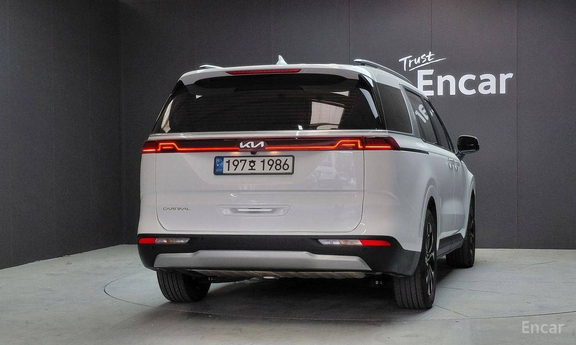  Kia Canival