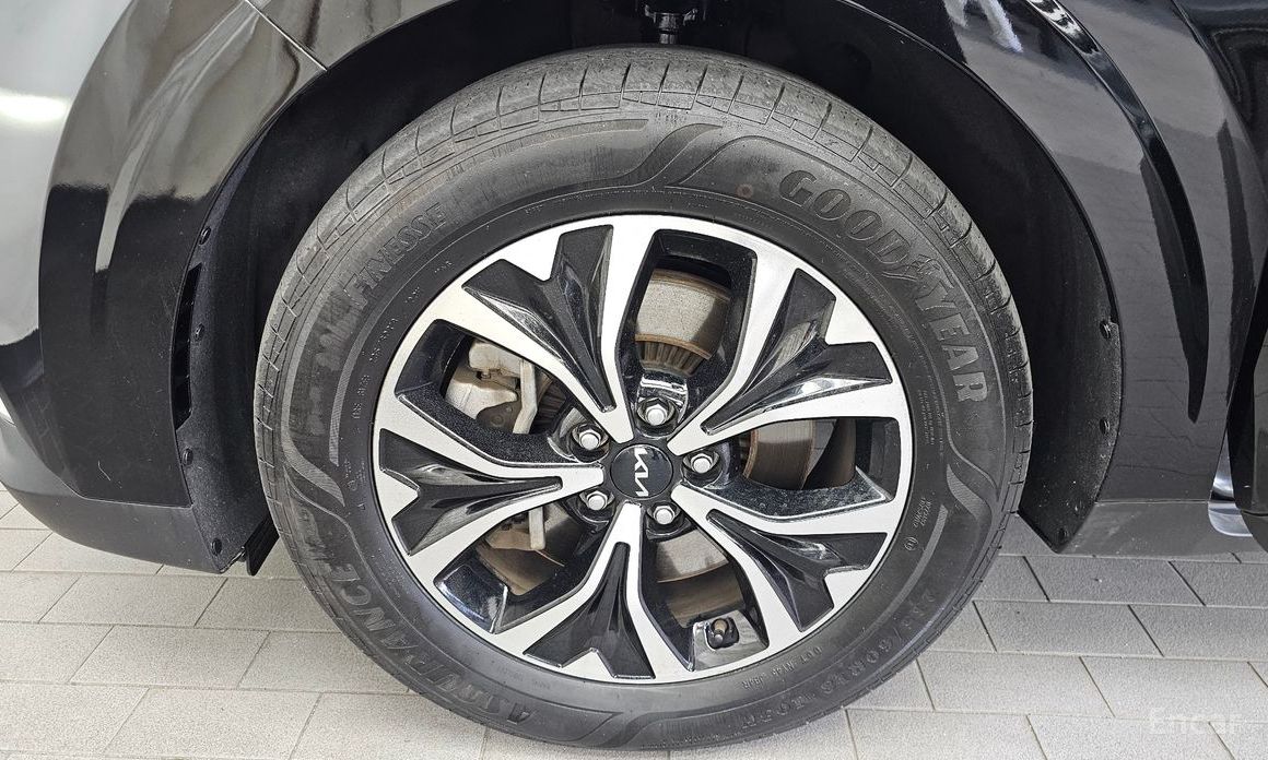  Kia Canival