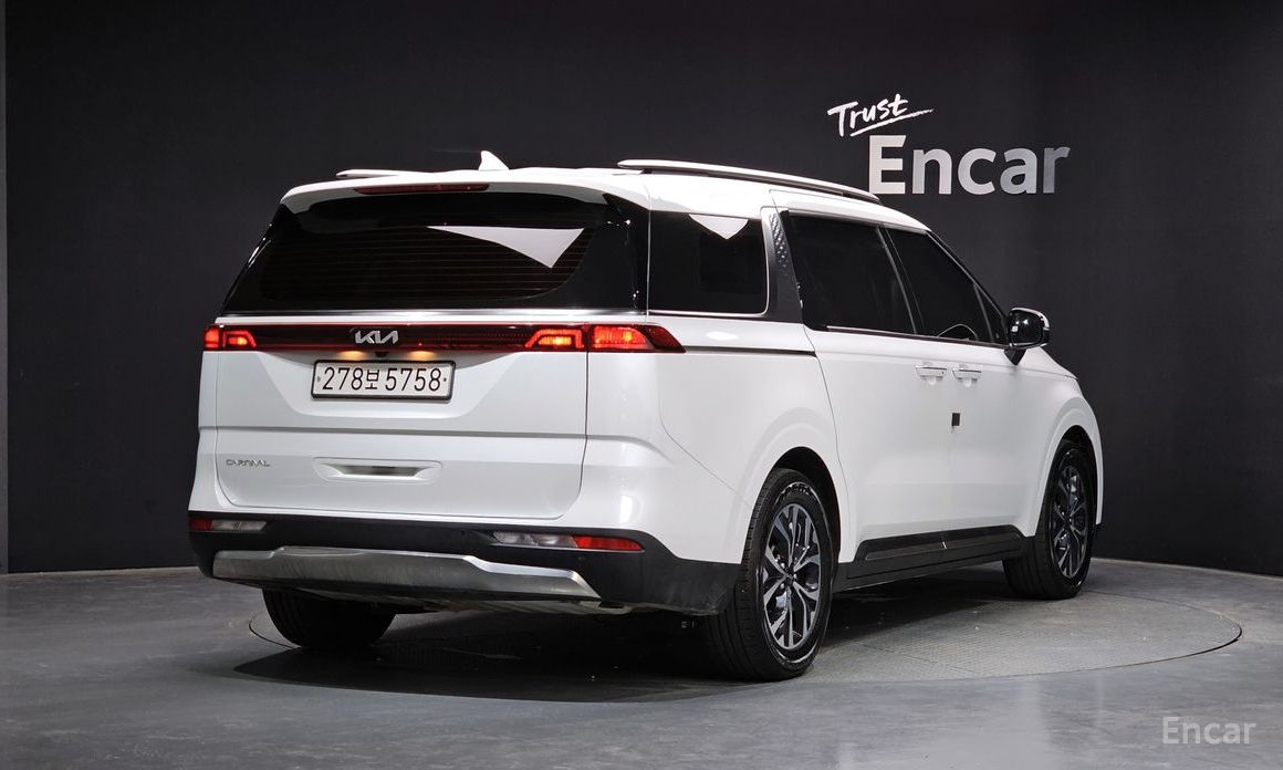  Kia Canival