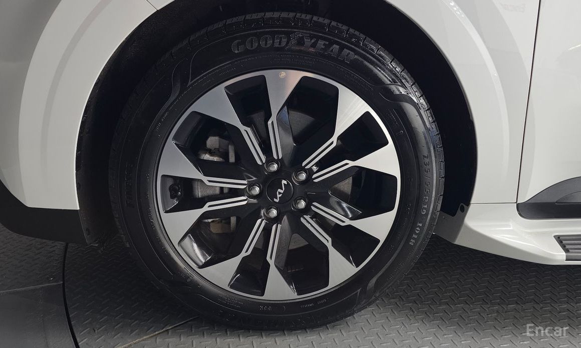  Kia Canival