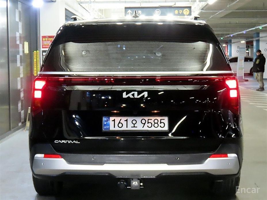  Kia Canival