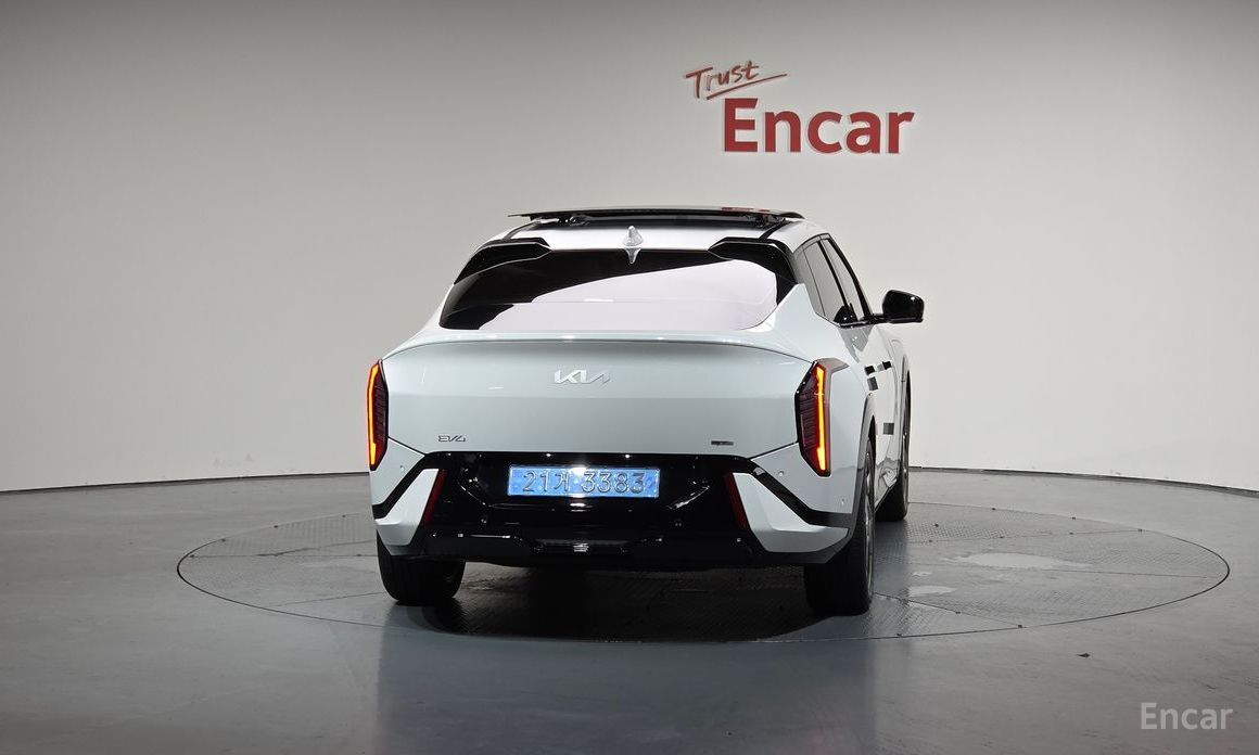  Kia EV4