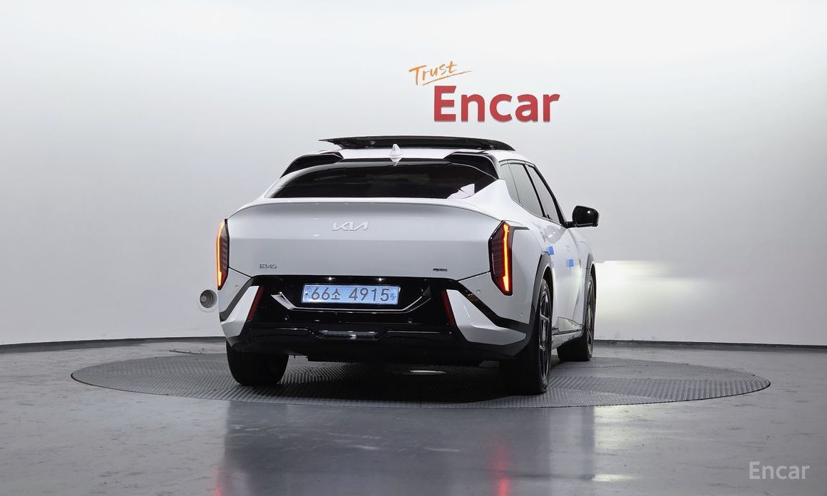  Kia EV4