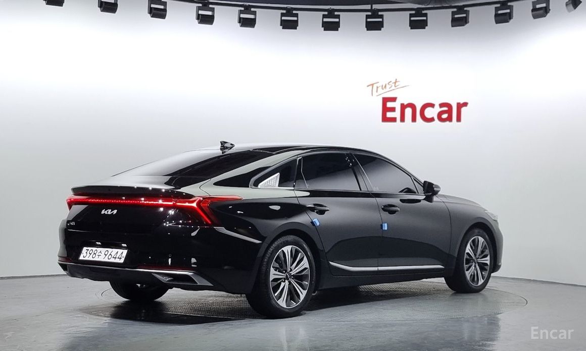  Kia K8