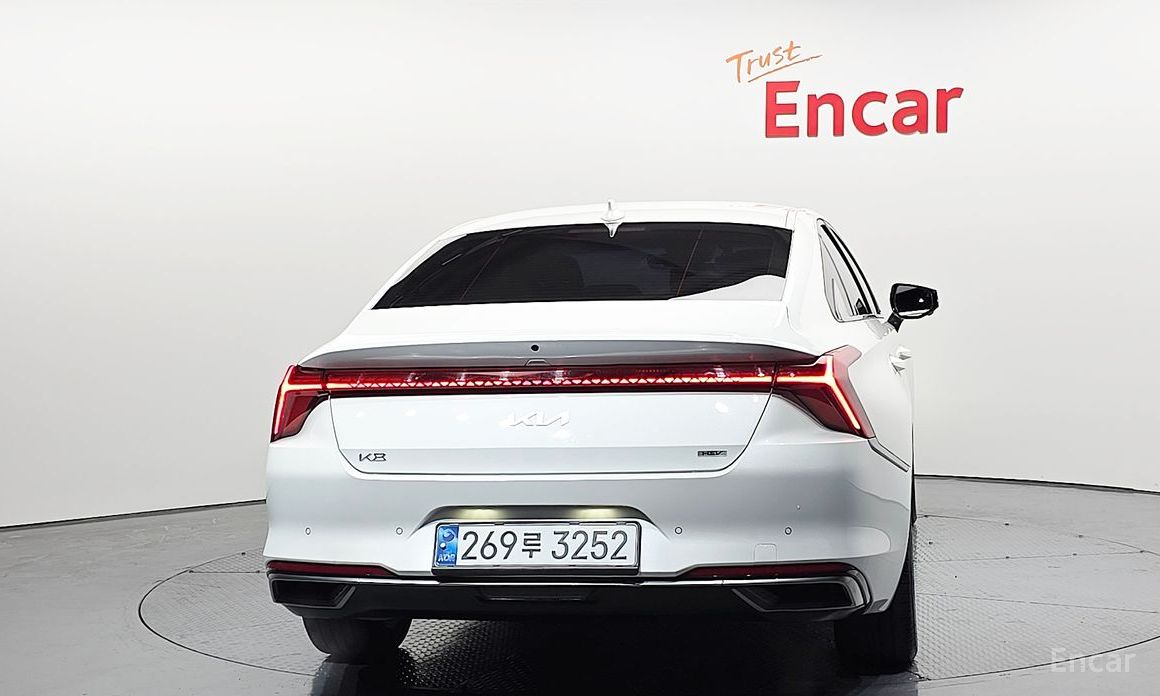  Kia K8
