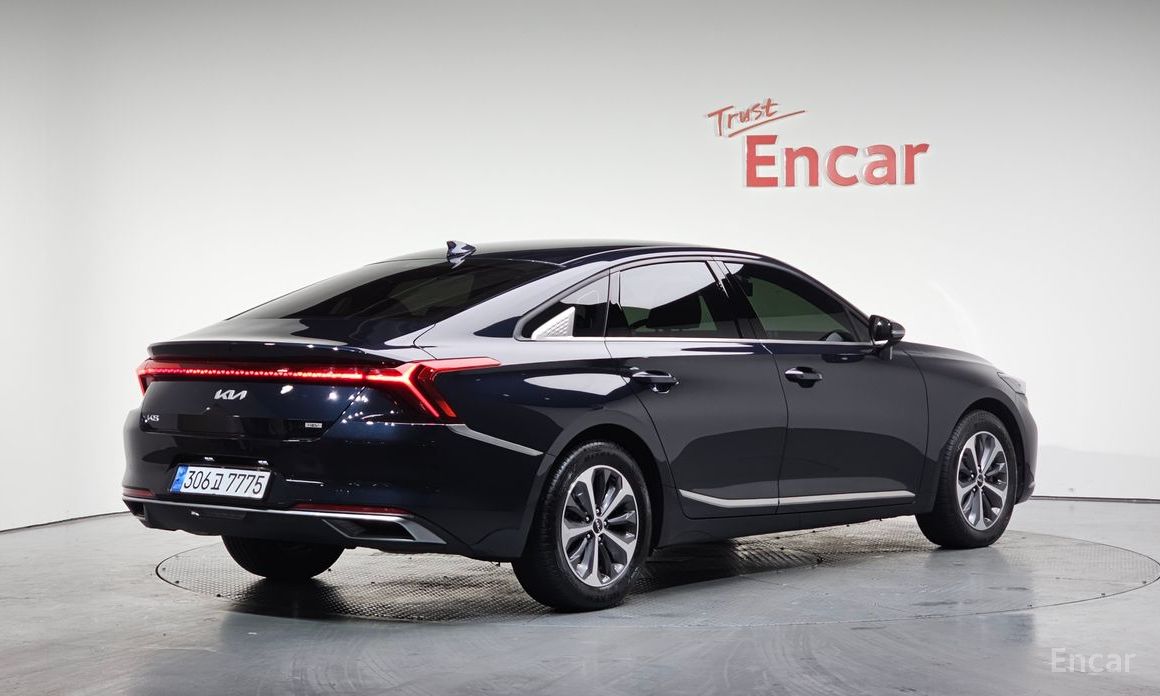 Kia K8