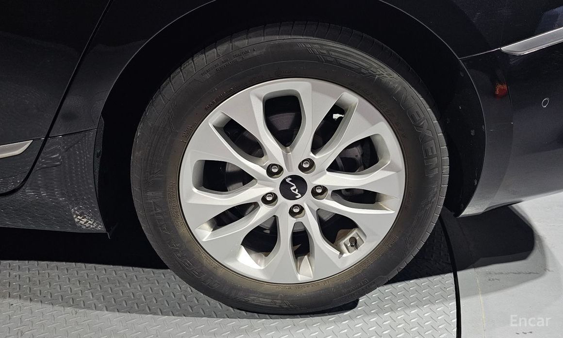  Kia K8