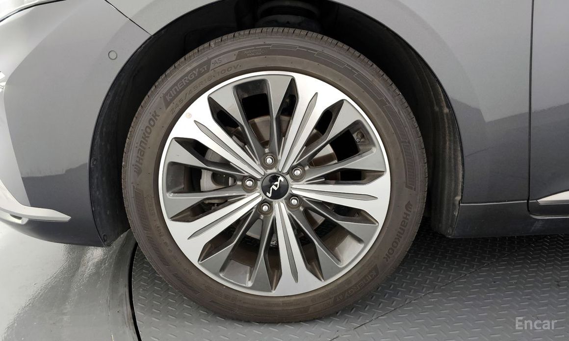  Kia K8