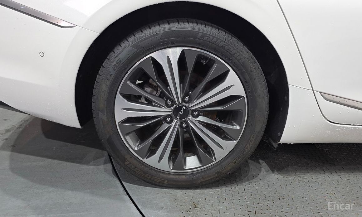  Kia K8