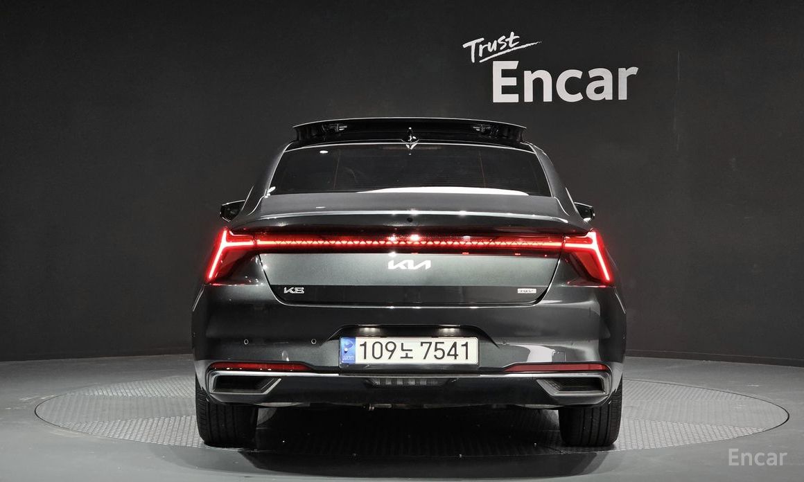  Kia K8