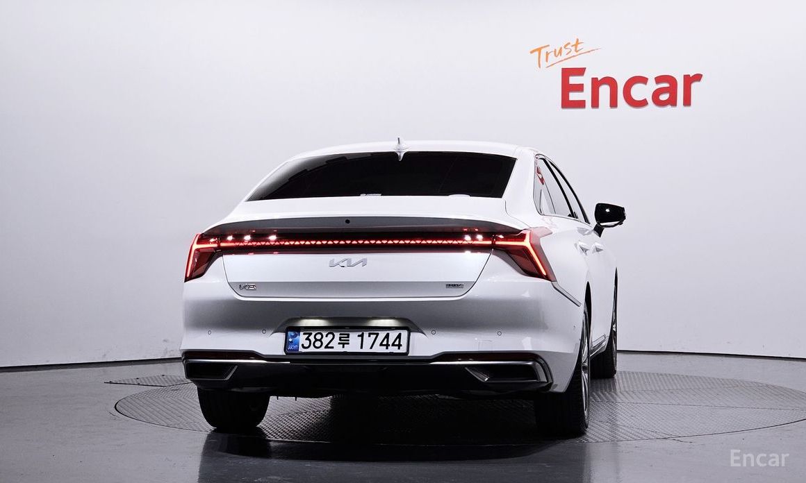  Kia K8