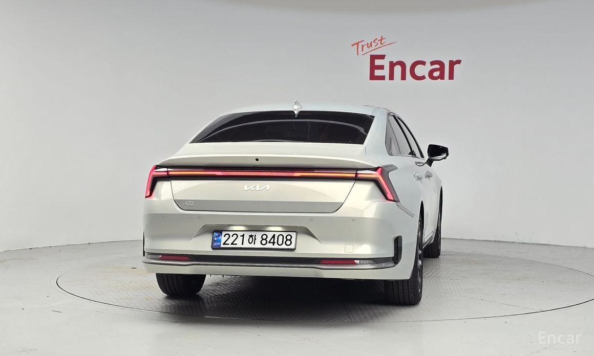  Kia K8