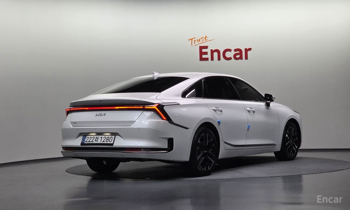  Kia K8