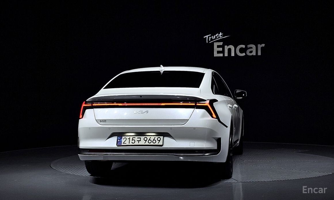  Kia K8
