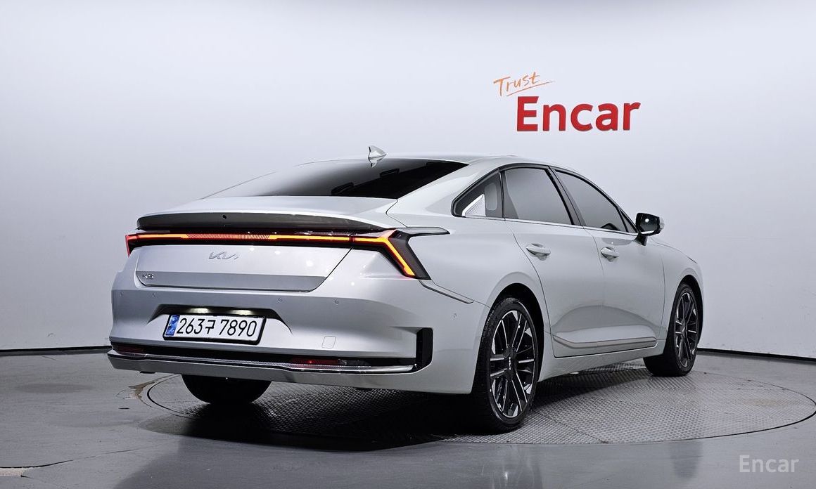  Kia K8