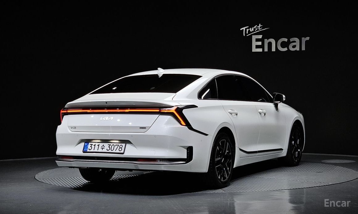  Kia K8