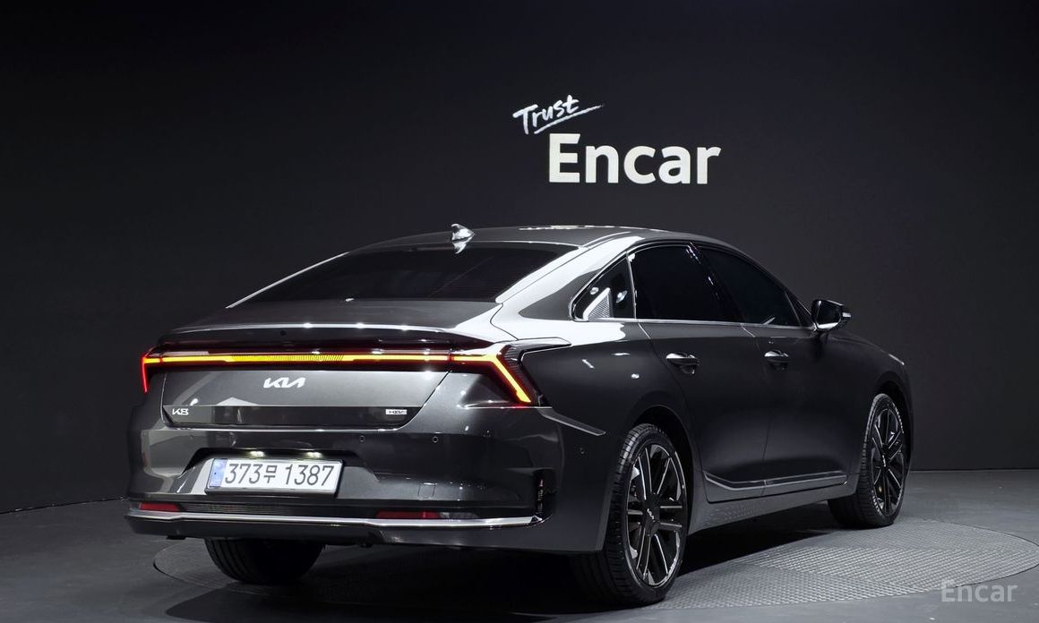  Kia K8