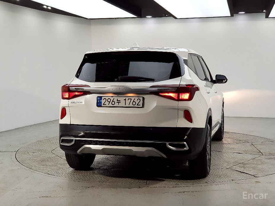 Kia Seltos