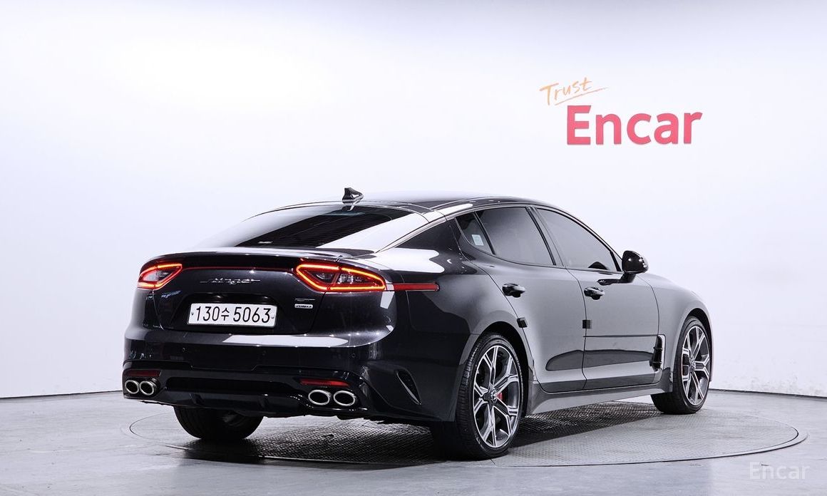  Kia Stinger